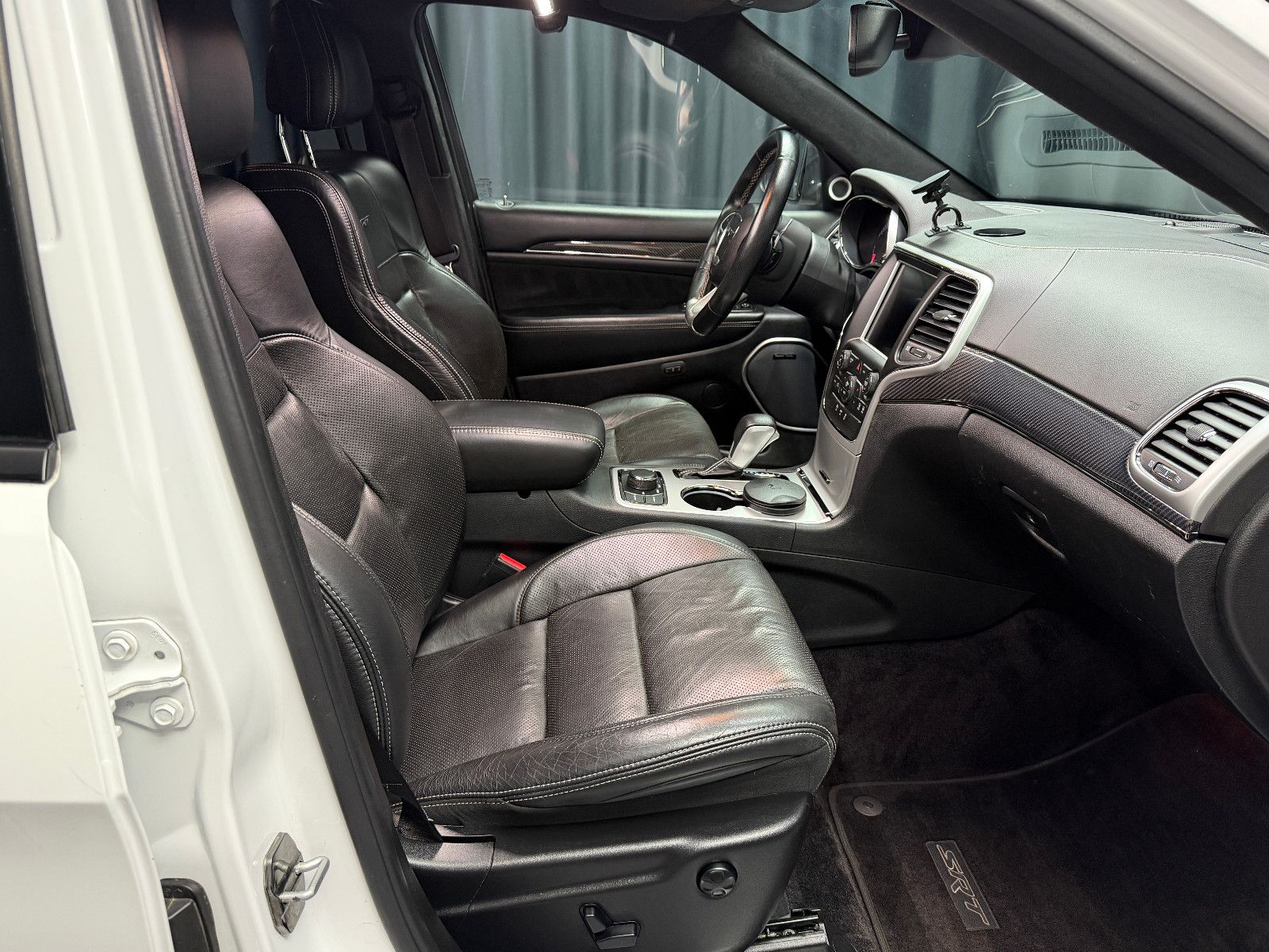 Fahrzeugabbildung Jeep Grand Cherokee 6.4 V8 HEMI SRT|H&K|D-FZG|