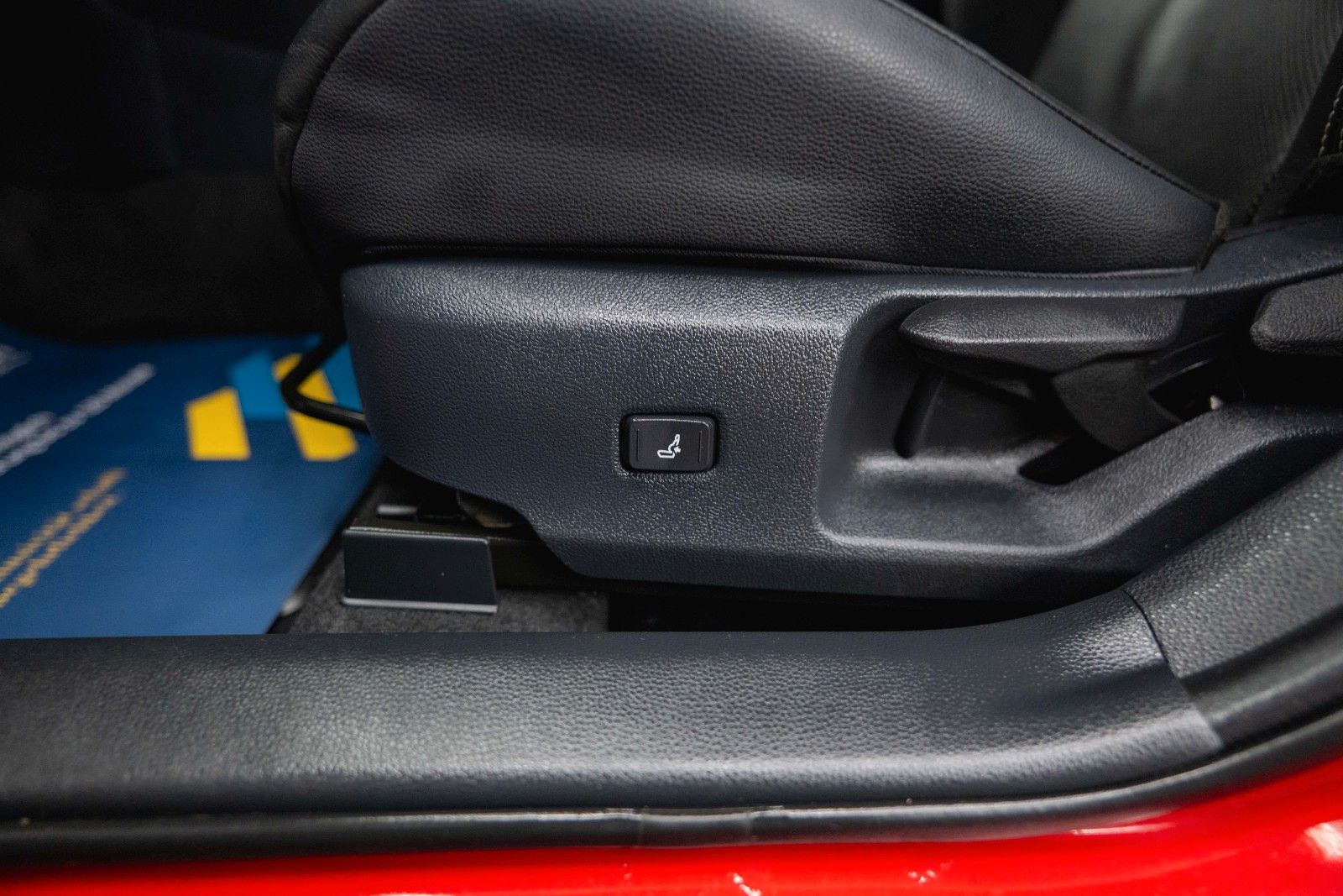 Fahrzeugabbildung Toyota Corolla Hybrid Lounge *ACC*LED*DAB*Head Up*JBL*
