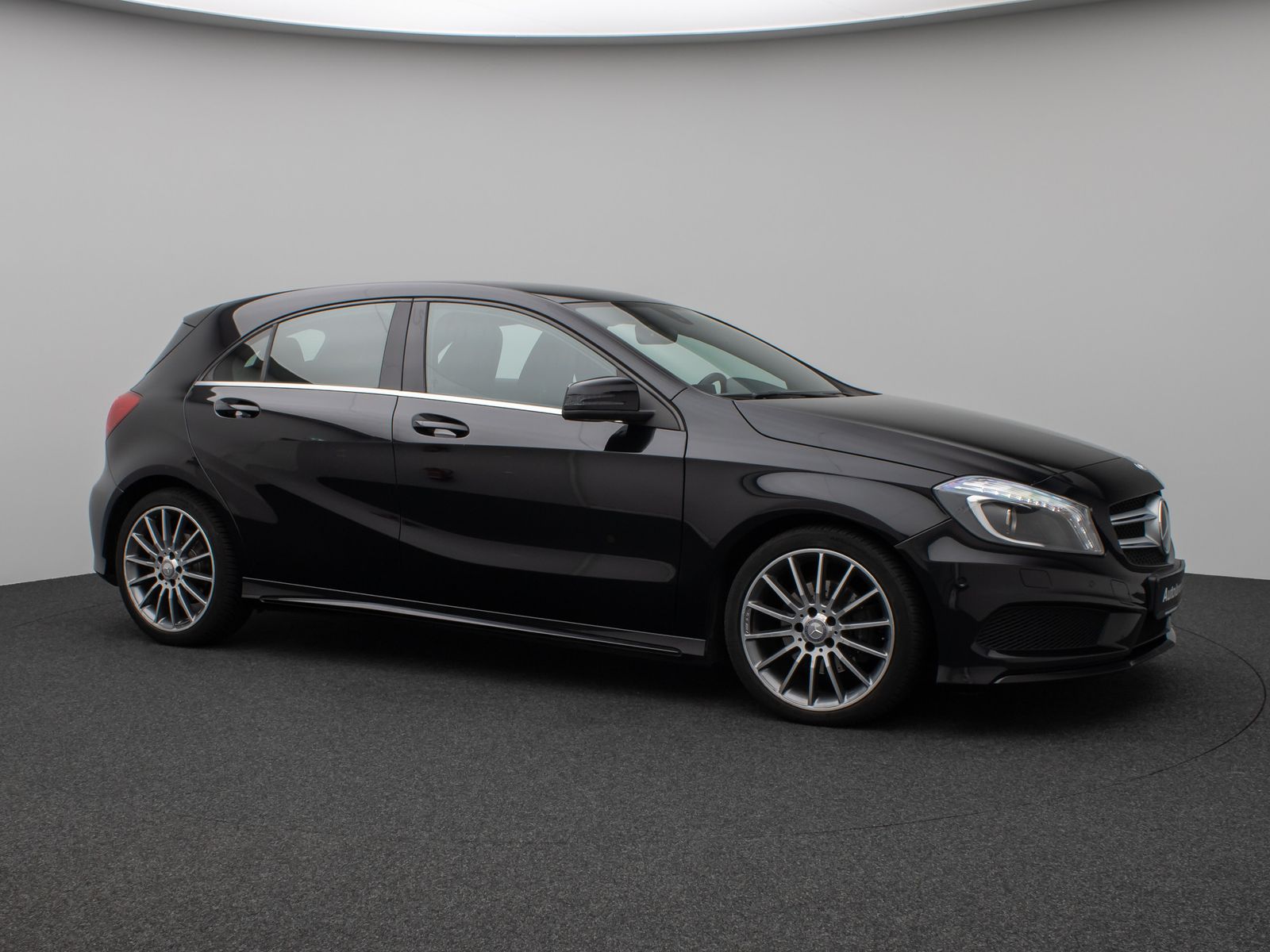 Fahrzeugabbildung Mercedes-Benz A 200 AMG Sport Kamera BiXenon Tempomat Alcantar
