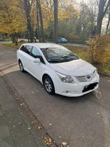 Toyota Avensis 1.6 Benziner - Toyota Avensis in Aachen