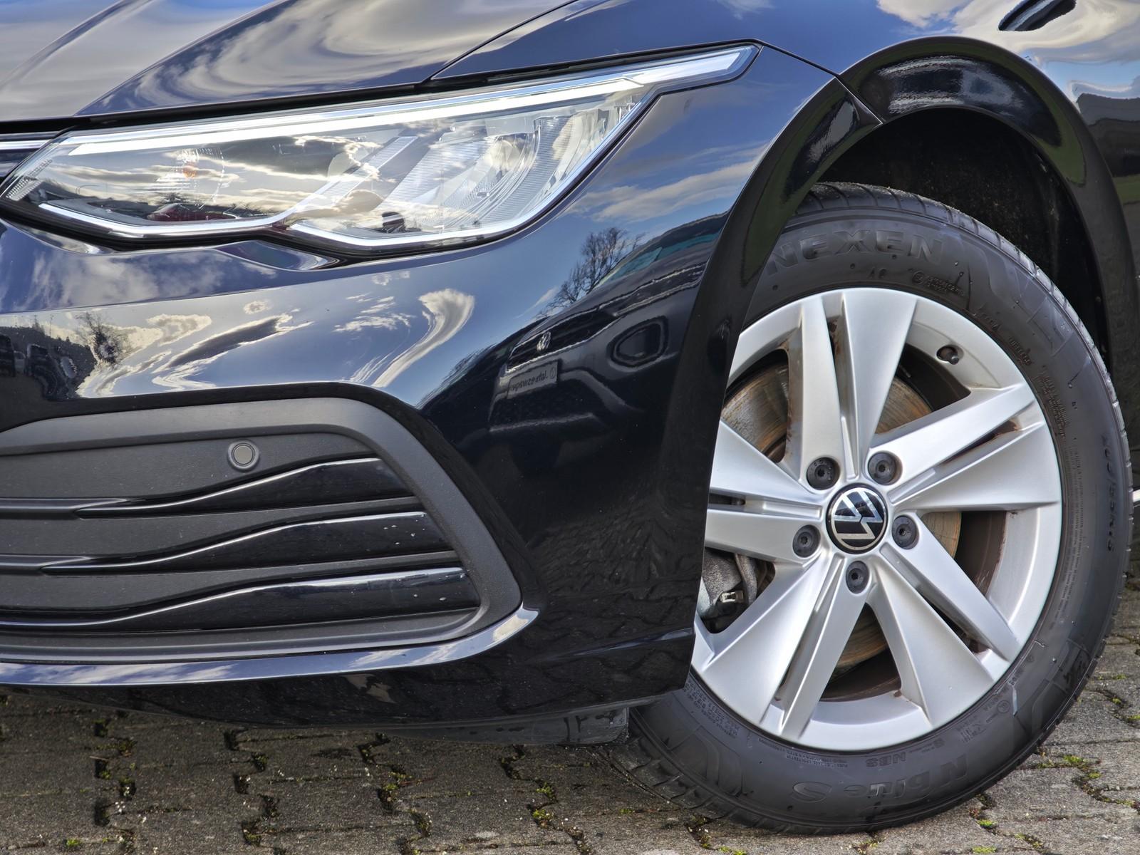 Volkswagen Golf VIII Variant Life 2.0 TDI AHK*RKamera*LED*N