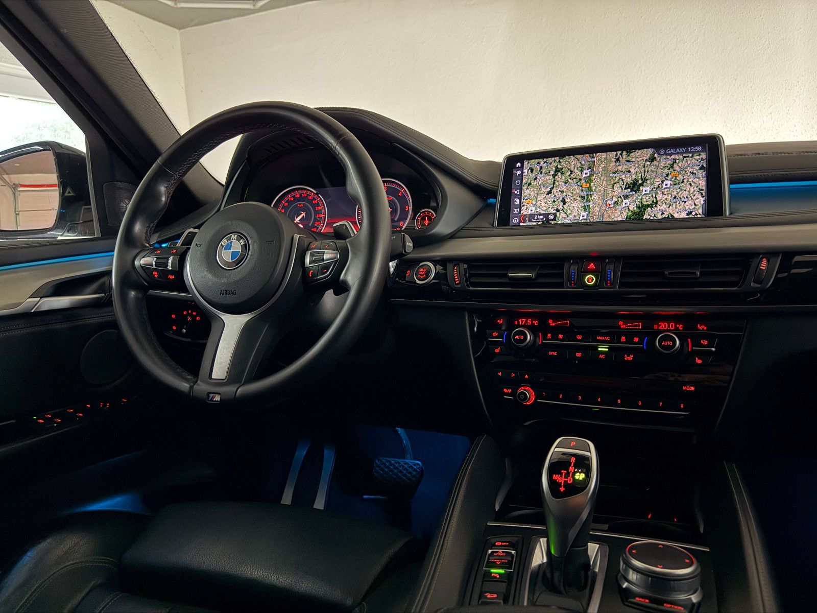 Fahrzeugabbildung BMW X6 xDrive 30 d M SPORT/LED/ACC/H&K/AHK/eGSD