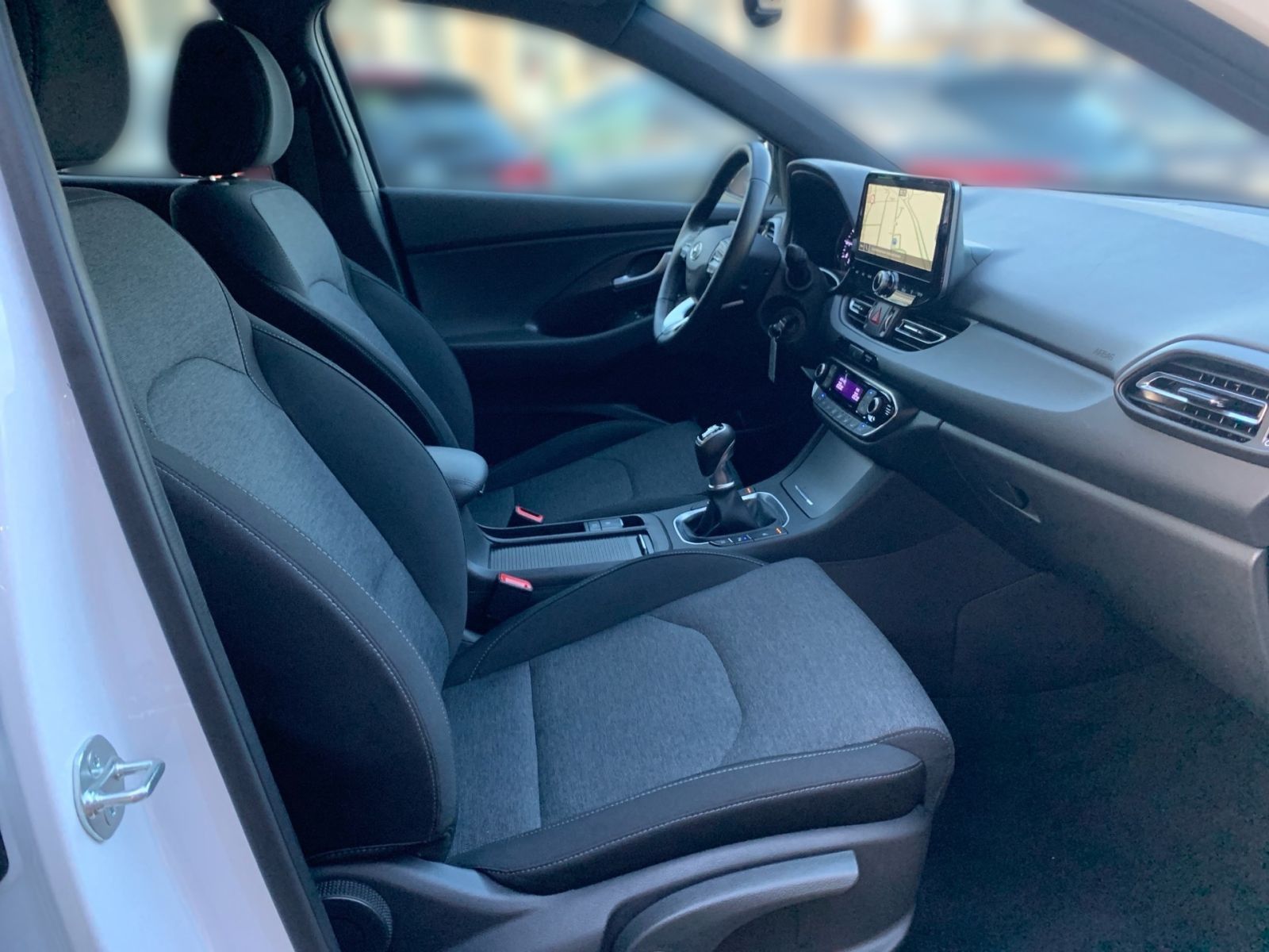 Fahrzeugabbildung Hyundai i30 Kombi 1.0 T-GDI Connect & Go Navi LED