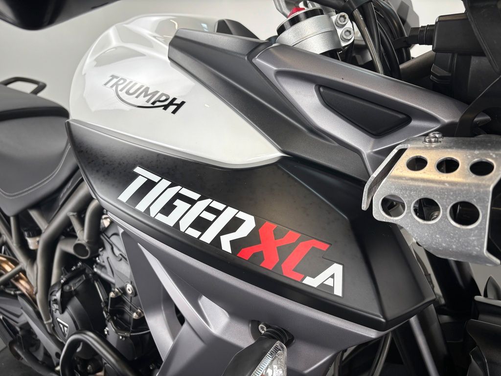 Fahrzeugabbildung Triumph TIGER 800 XCA *ARROW *SITZHEIZUNG