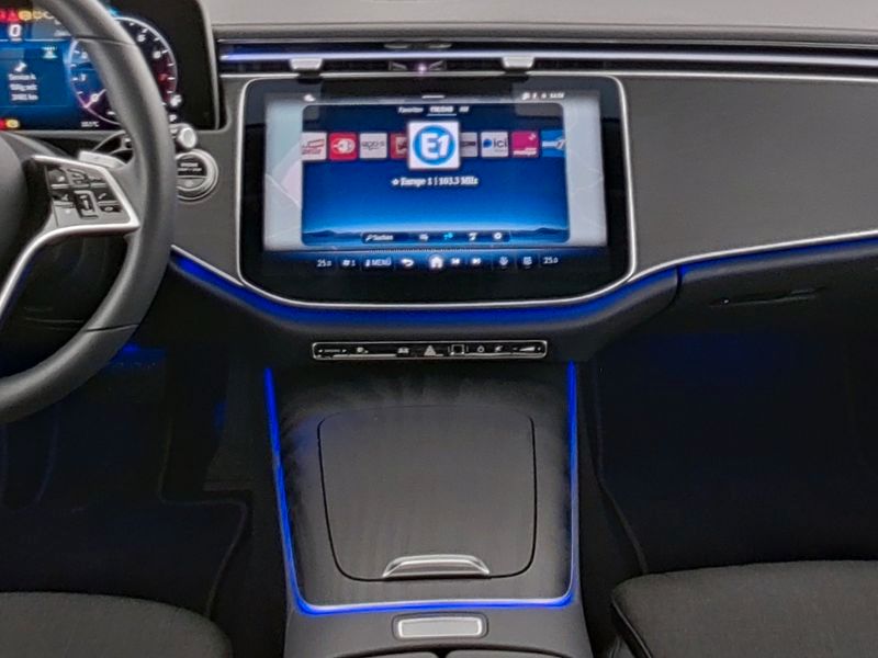 Fahrzeugabbildung Mercedes-Benz E 200 Limousine Avantg. Distronic+ Navi LED SHZ