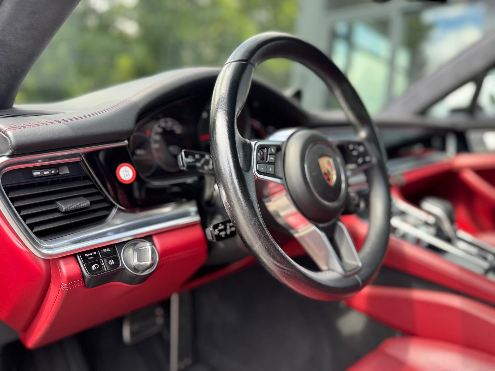 Porsche PANAMERA GTS*SPORT-DESIGN*SOFTCLOSE*SPORT-ABGAS*