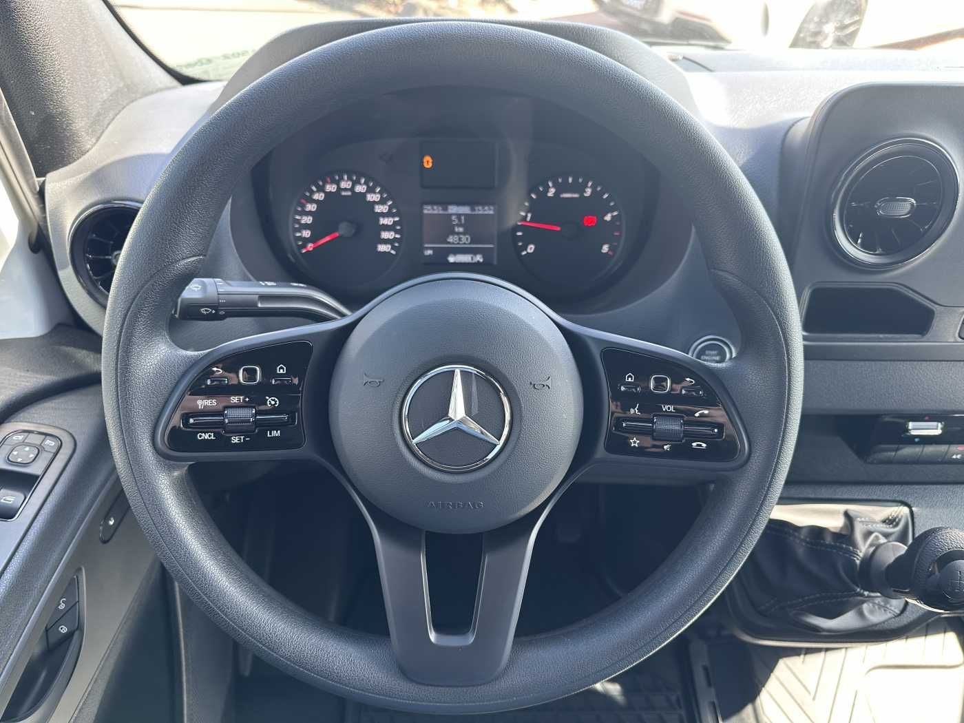 Fahrzeugabbildung Mercedes-Benz Sprinter 317 CDI Koffer LBW Schwing Klima Kamera