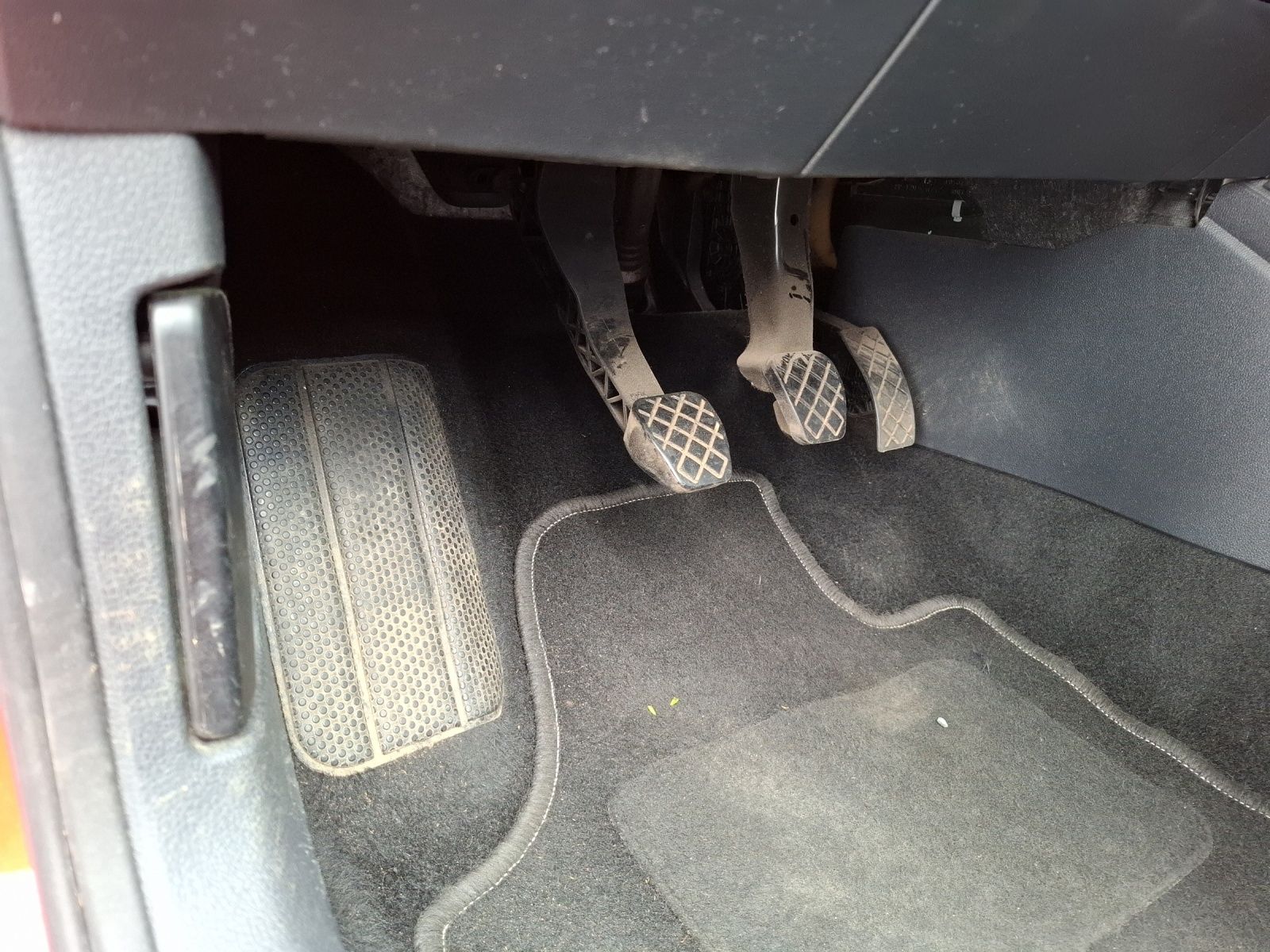 Fahrzeugabbildung Volkswagen Polo Klima PDC SH