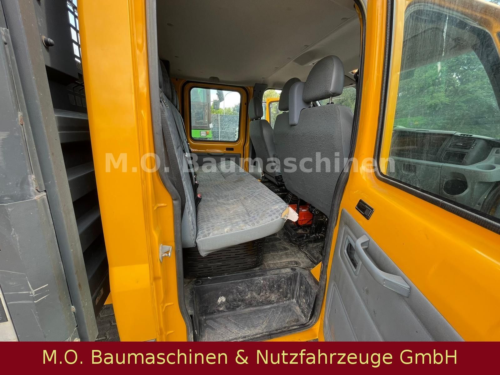 Fahrzeugabbildung Ford Transit Pritsche FT 350 EL /  DOKA / AC /