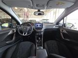 Peugeot 2008 Active+KAMERA+SHZ+KLIMA+AHK+NAVI+TÜV 01/26+ - Peugeot 2008: 2.0