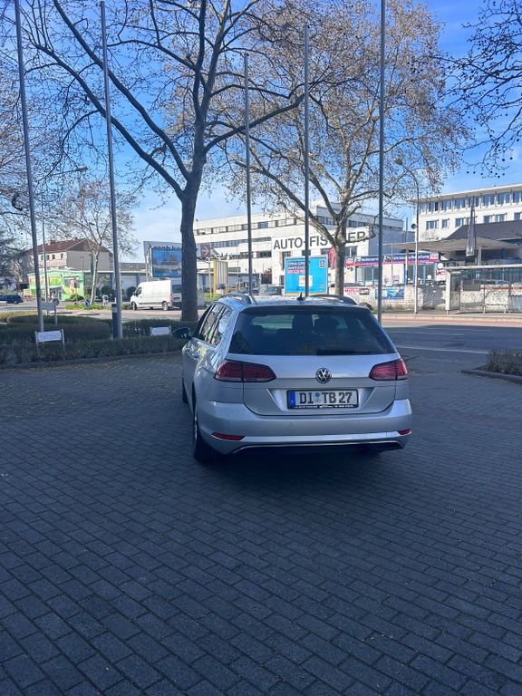 Image of Volkswagen Golf