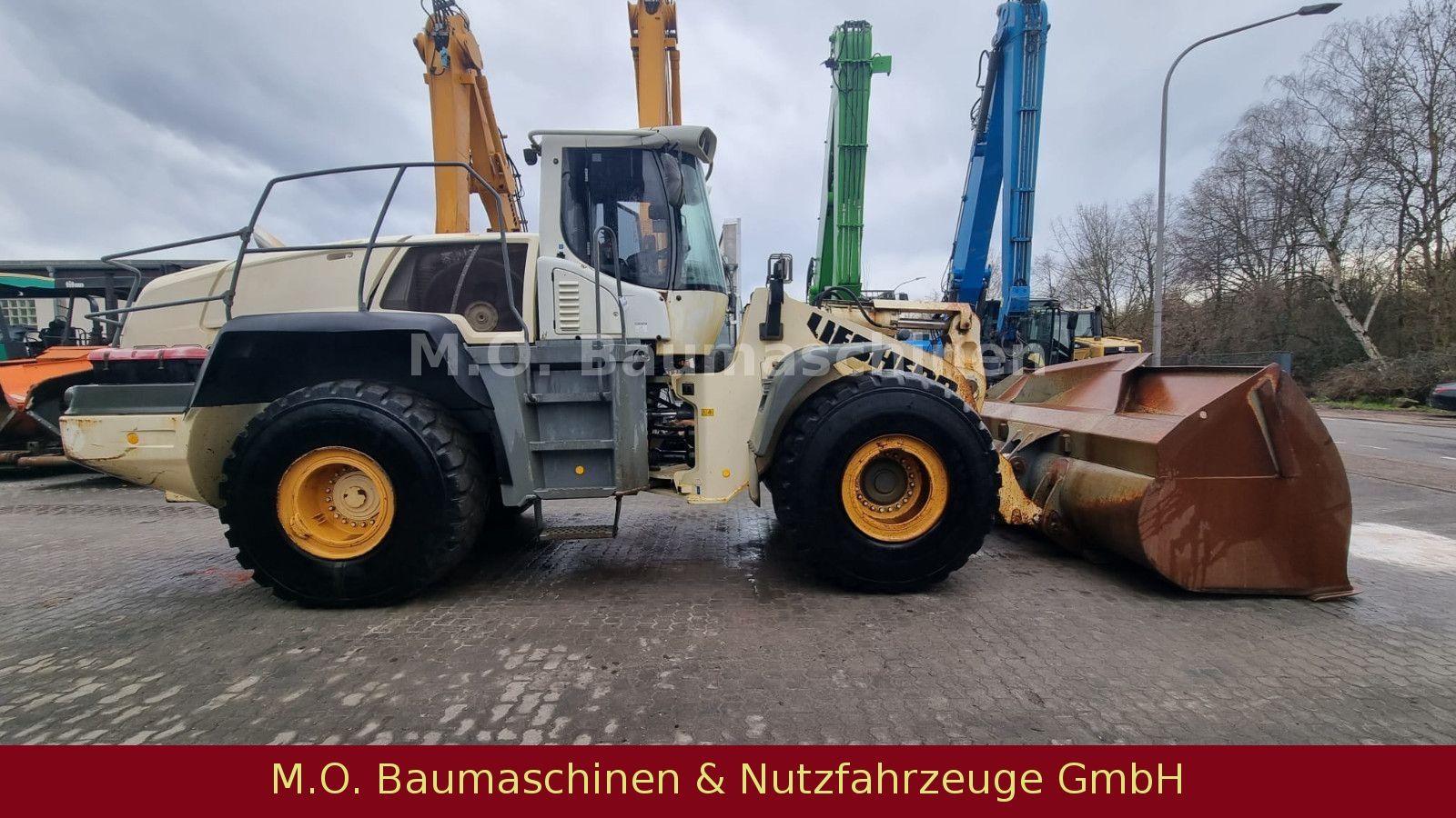 Fahrzeugabbildung Liebherr L 580 / AC/ Waage /