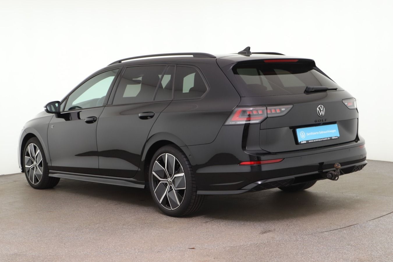 Volkswagen Golf 8 VIII Variant 2.0 TDI DSG R-Line Black-Sty foto 4