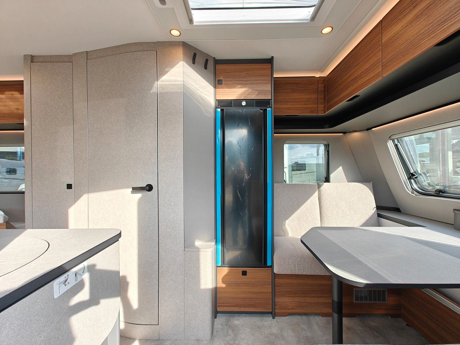 Fahrzeugabbildung HYMER / ERIBA / HYMERCAR Novaline 442 - MESSE-NEUHEIT 2026! -