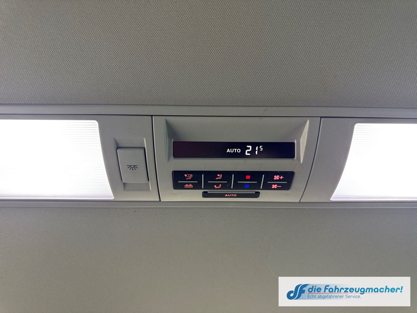 Fahrzeugabbildung Volkswagen T6 Multivan 4Motion Edition StandHZG Navi Leder
