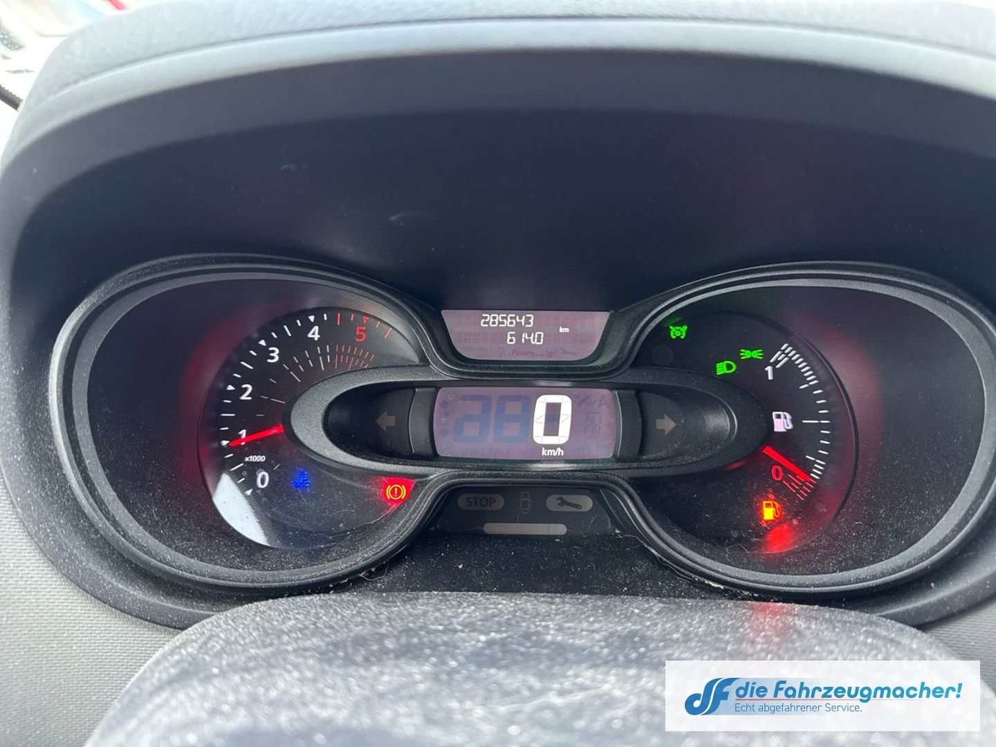 Fahrzeugabbildung Renault Trafic Combi L1H1 2,7t Expression *EXPORT