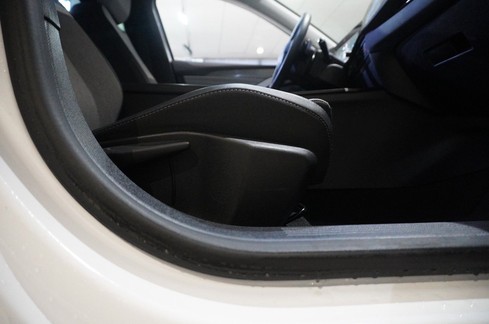 Fahrzeugabbildung Opel Astra L Lim. 1.2T ELEGANCE NAVI/LED/KAMERA/SPORT