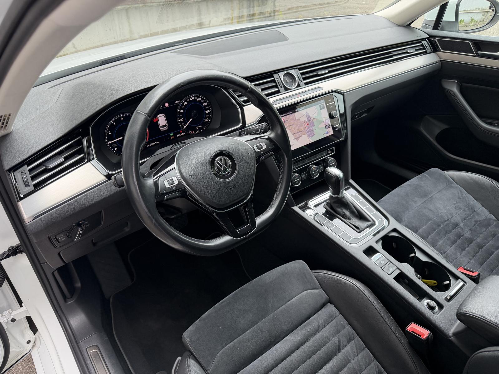 Volkswagen Passat Highline LED ACC Virtual Massage RüKamera