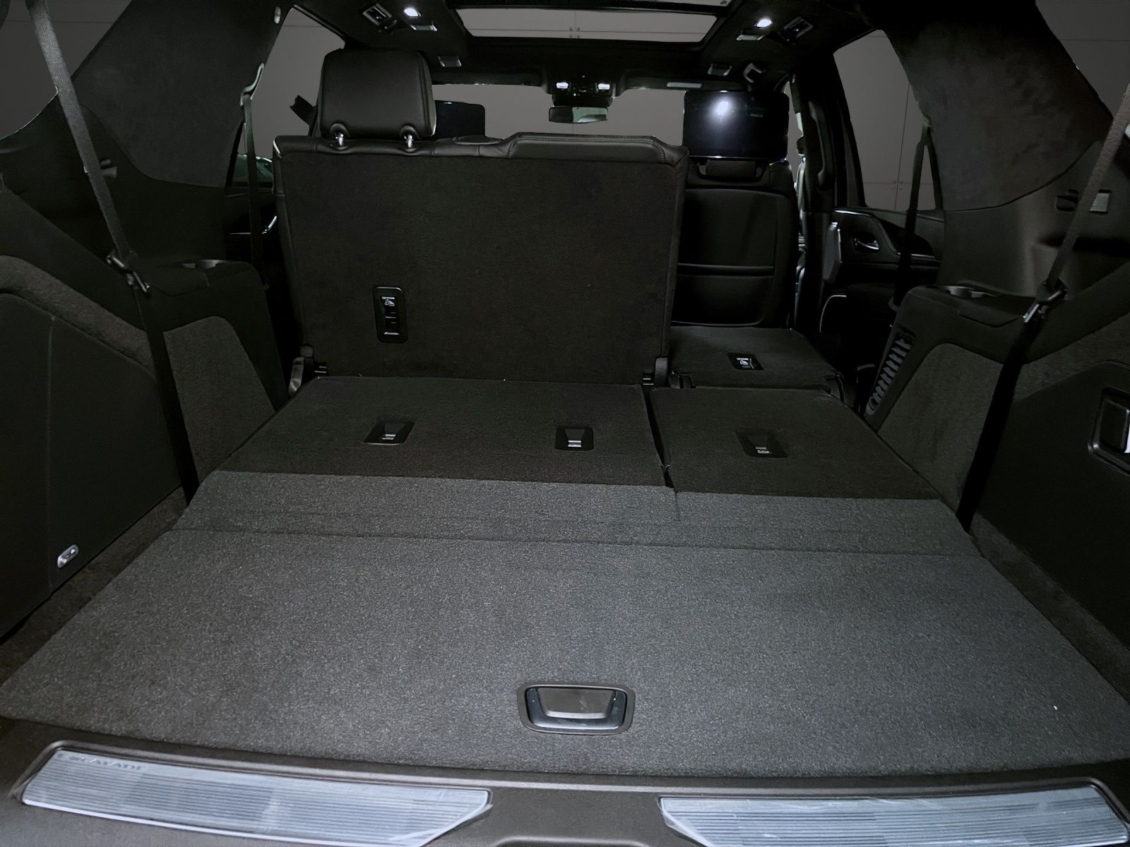 Cadillac Escalade - Bild 18