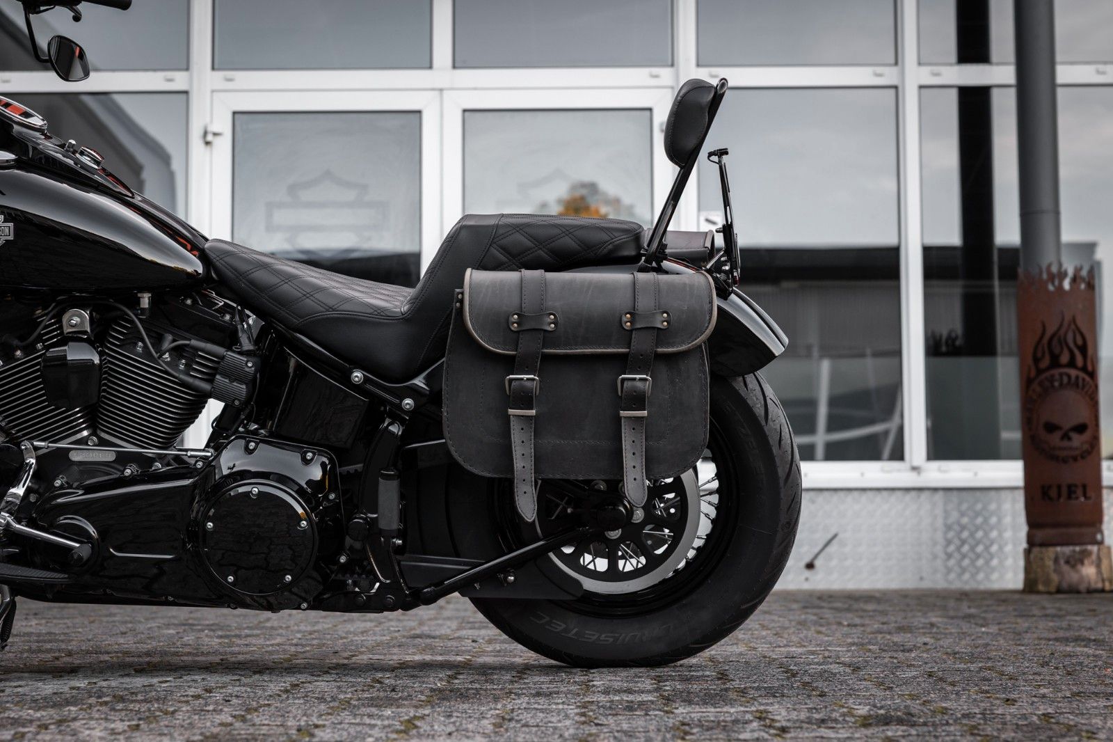 Fahrzeugabbildung Harley-Davidson FLSS SOFTAIL SLIM S 110 cui - Kesstech - Ape