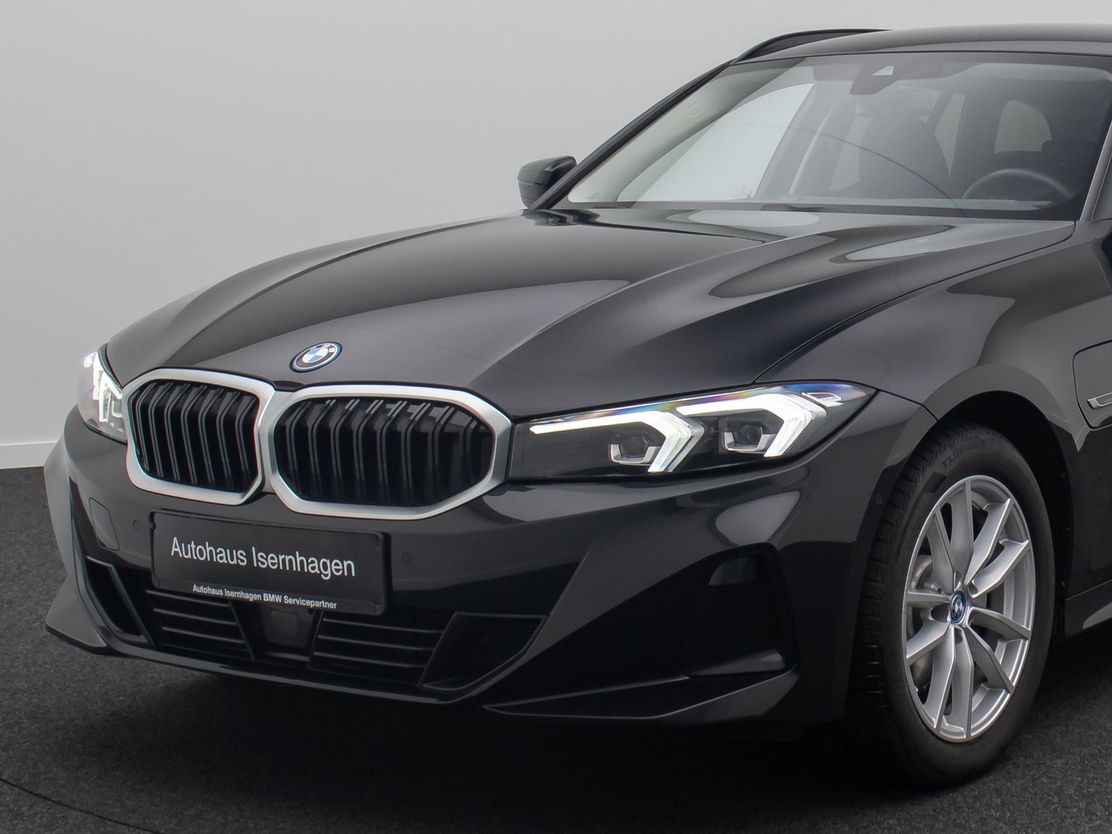 Fahrzeugabbildung BMW 320e DAB Kamera Alarm H/K Sport Leder Komfort