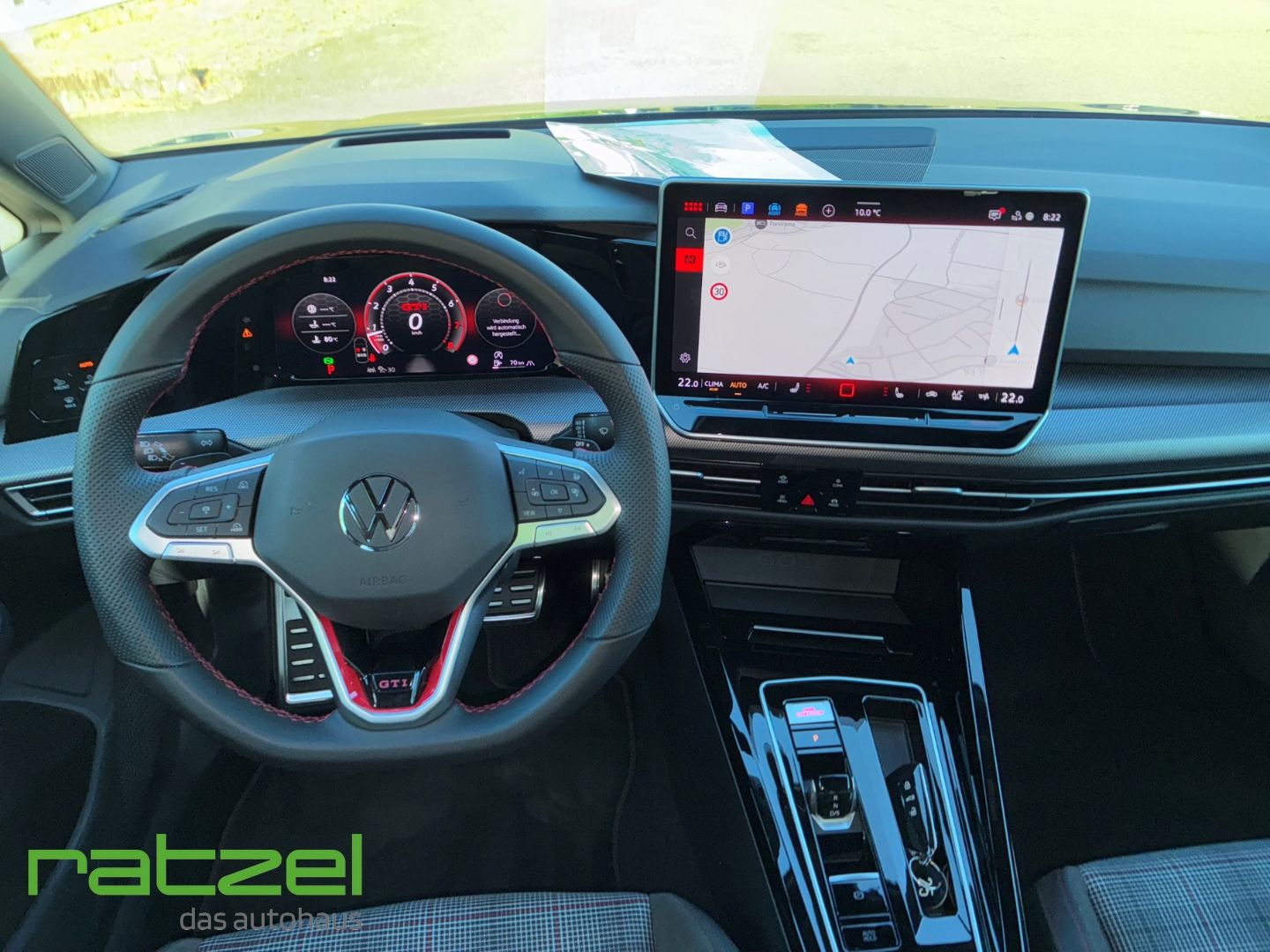 Fahrzeugabbildung Volkswagen Golf GTI Business Paket+Black Style+IQ.Light+AHK