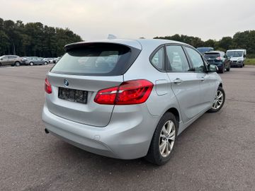 BMW 218 - 6