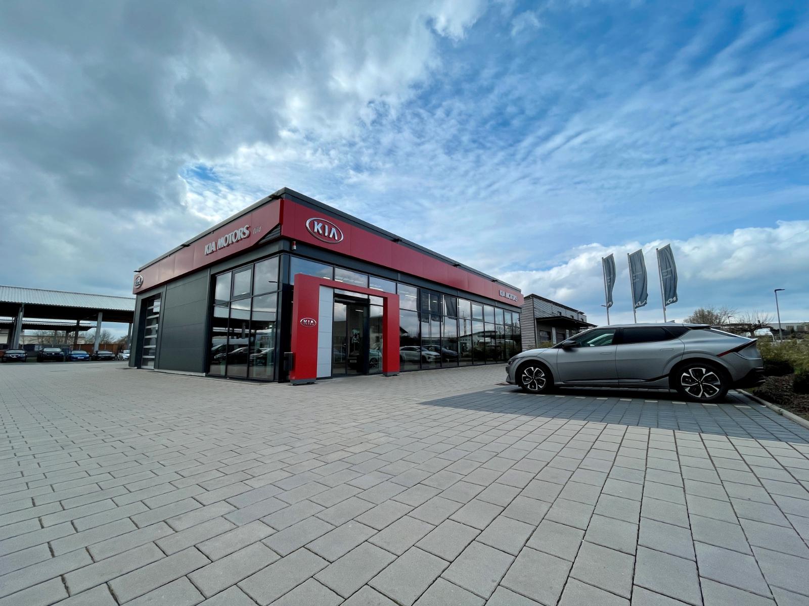 showroom-image-main