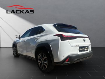 Lexus UX - 3