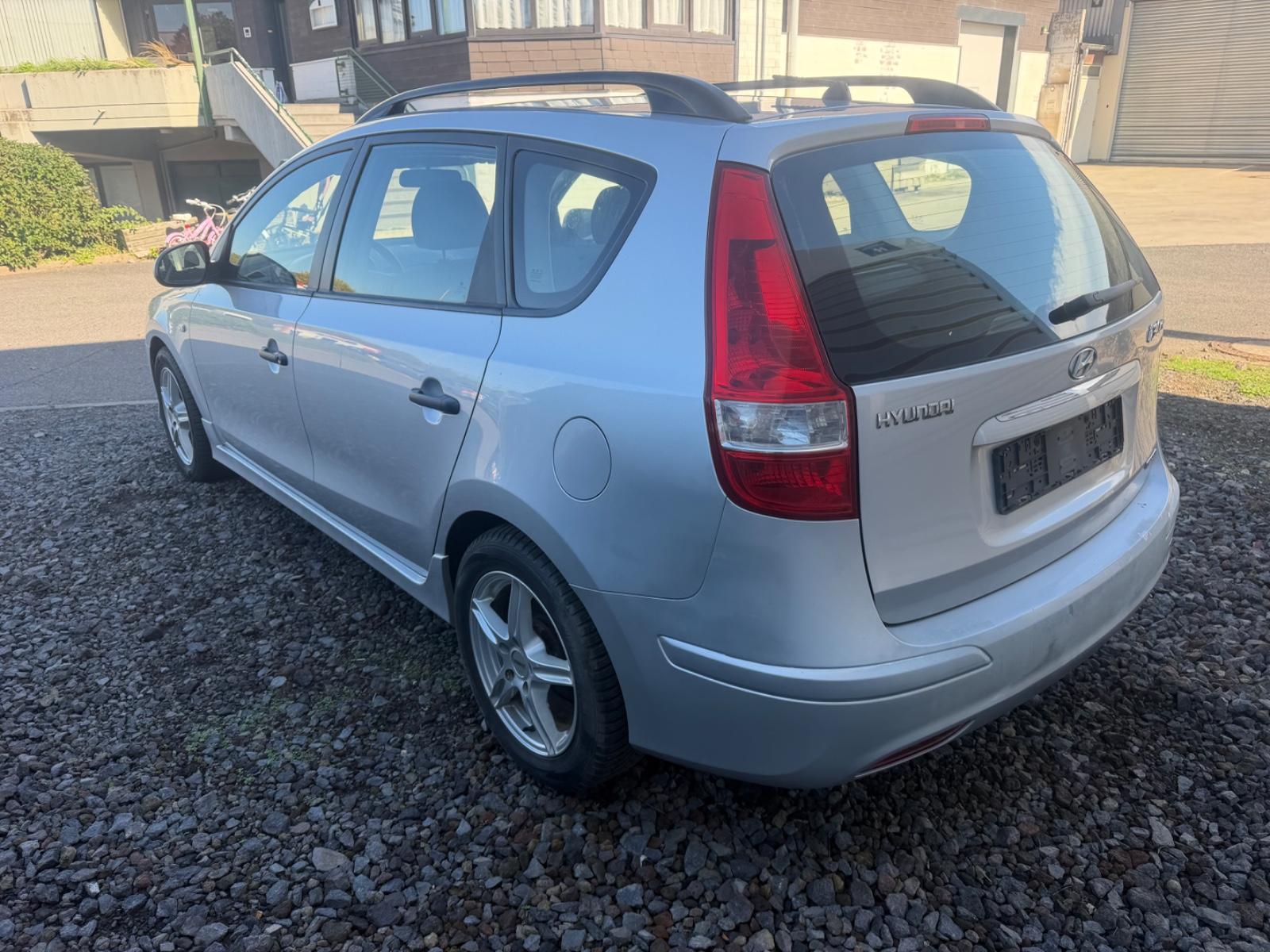 Hyundai i30 2010 — photo 5