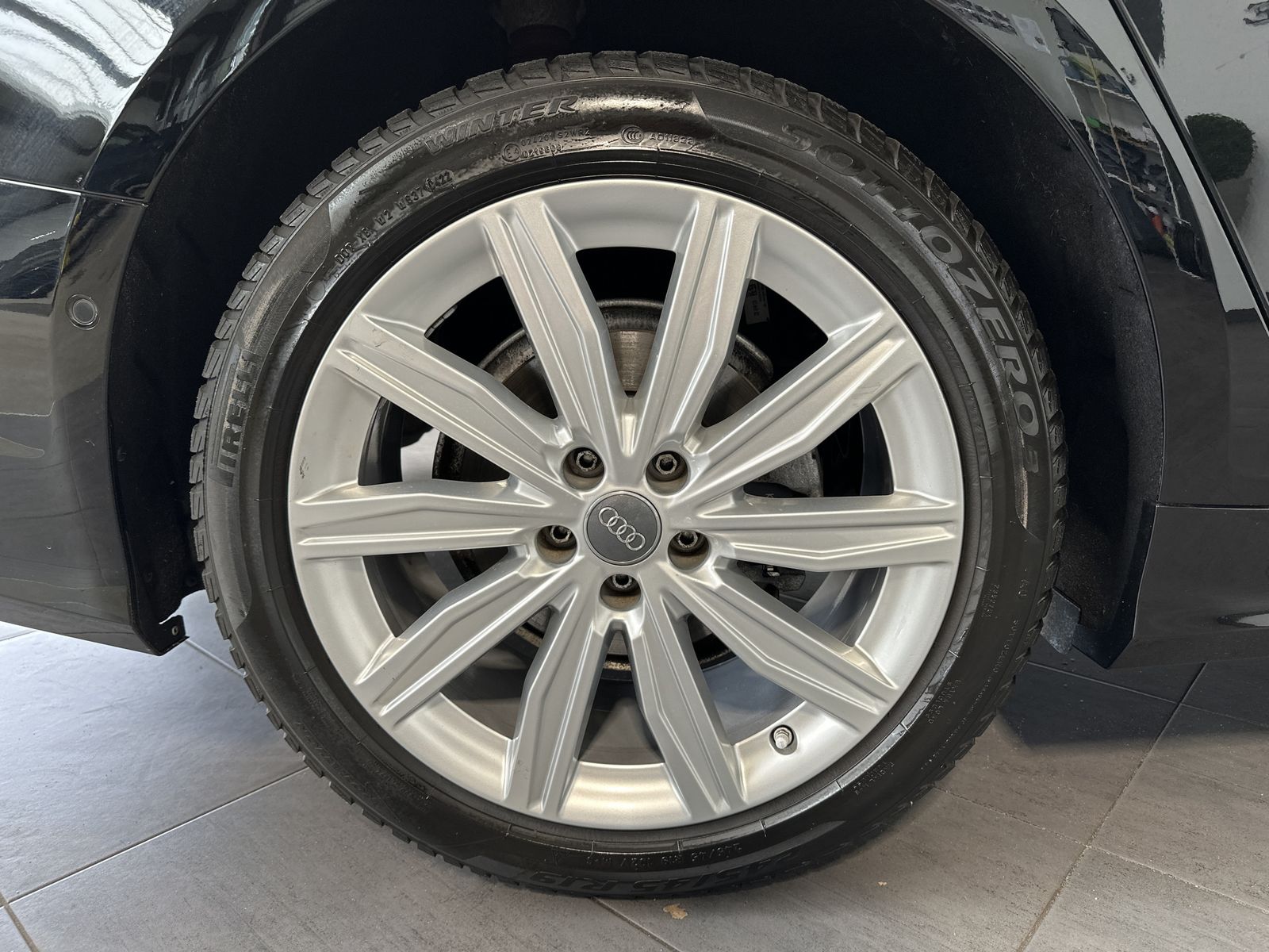 Fahrzeugabbildung Audi A6 Avant 35 TDI S-Line NAV+LED+TEMPOMAT+DAB+1HD
