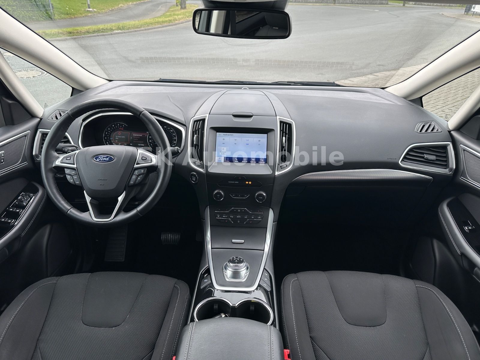 Fahrzeugabbildung Ford S-MAX Titanium 2.0TDCi Autom./Navi/LED/Kam./AHK