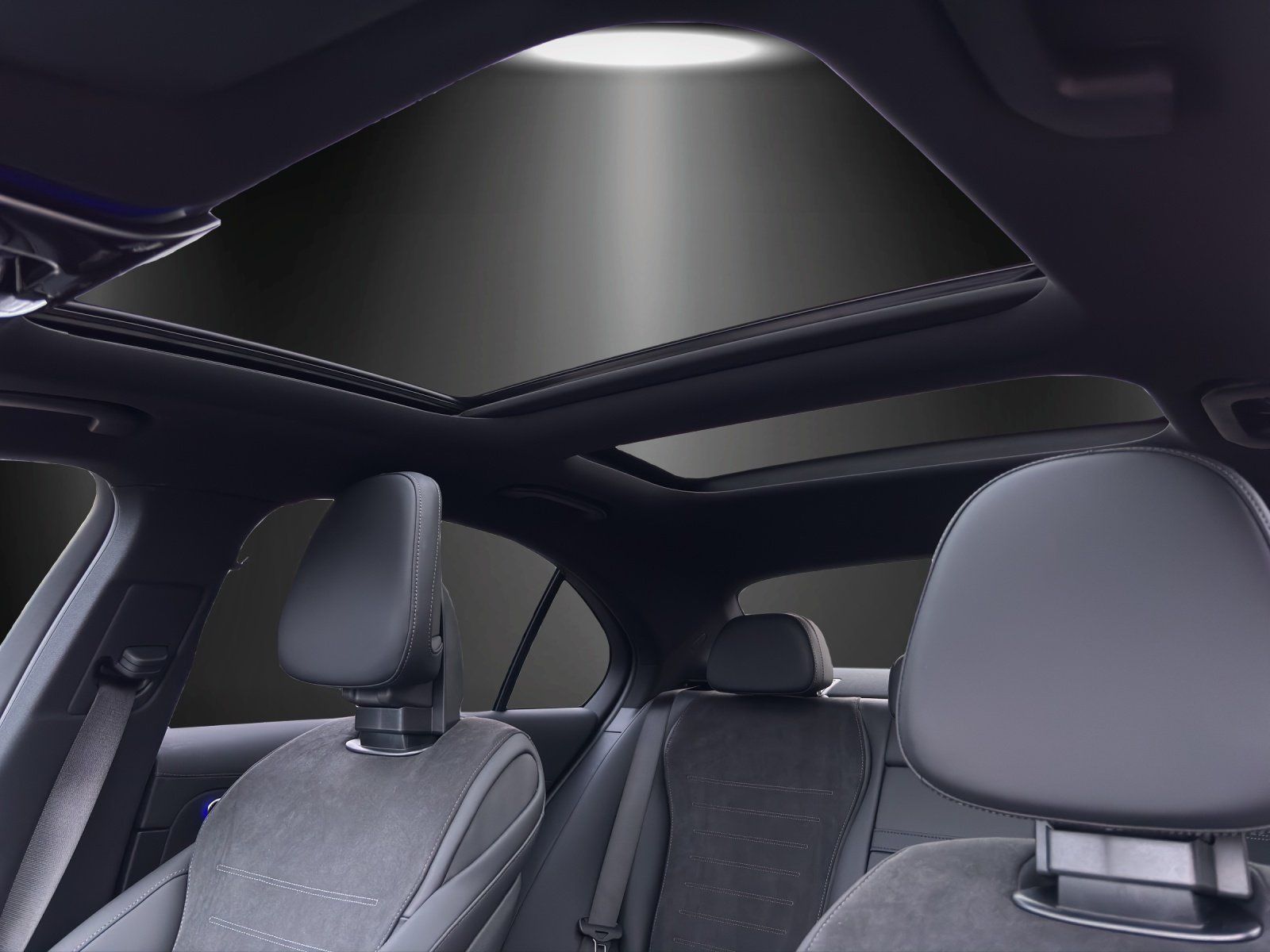 Fahrzeugabbildung Mercedes-Benz C 220 d AMG 360° DigLight AHK Pano MEMORY KeyGo