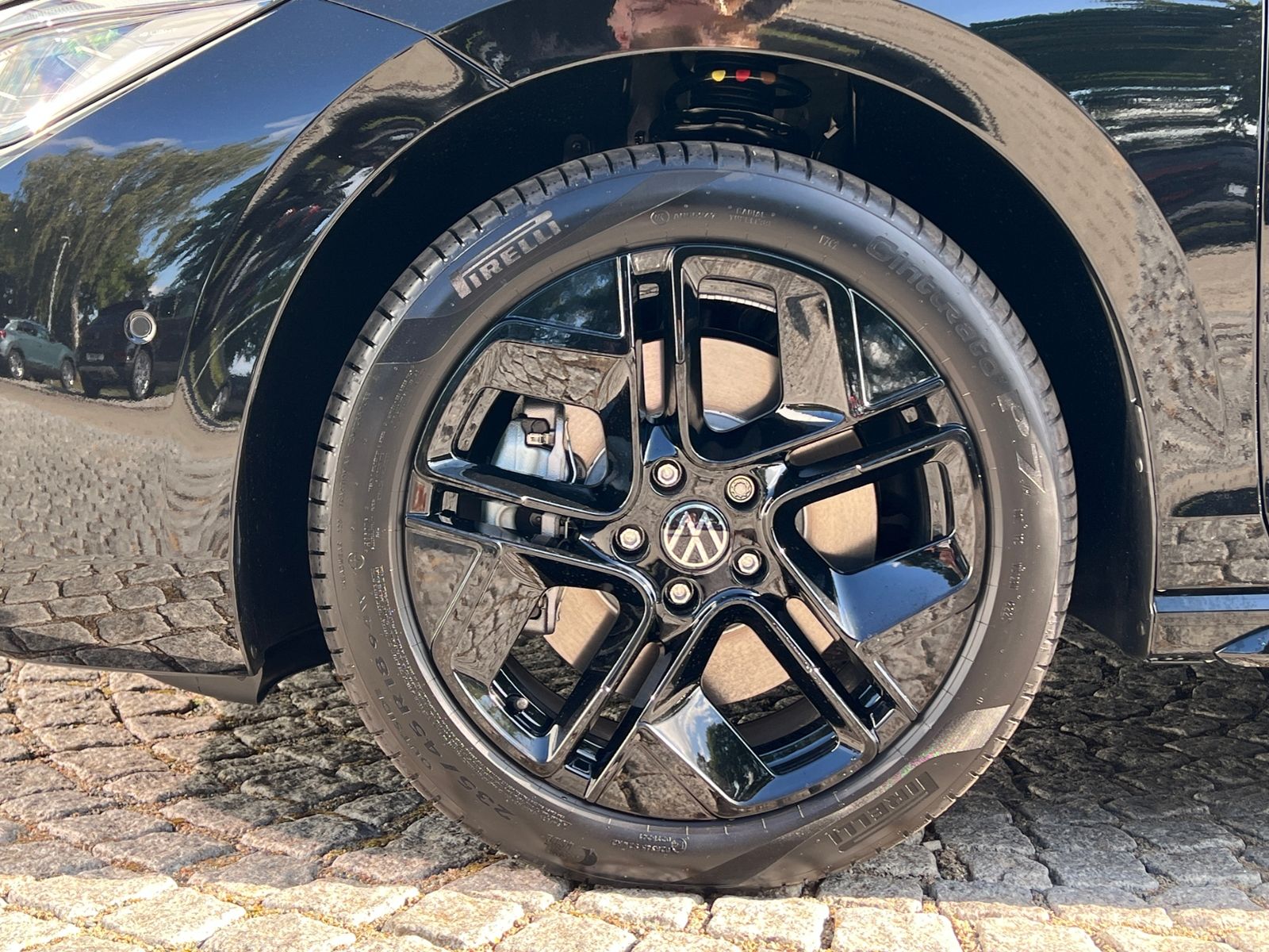 Fahrzeugabbildung Volkswagen Passat Variant R-Line 2.0 TDI DSG 4MOTION *AHK,