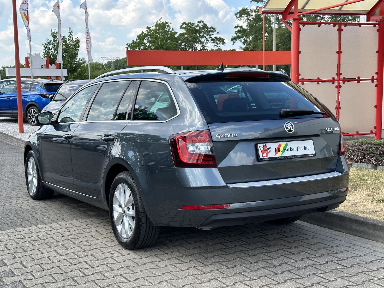 Fahrzeugabbildung SKODA Octavia Combi DSG /LED/NAVI/DAB/StandHz/Lane/BSP