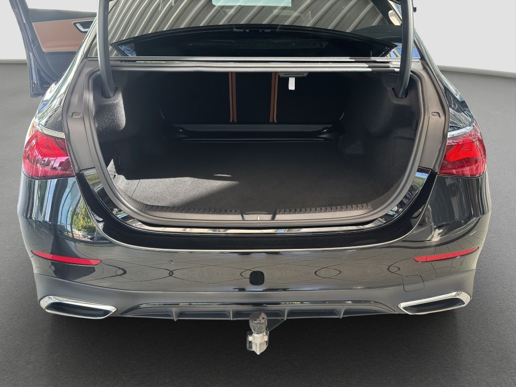 Fahrzeugabbildung Mercedes-Benz E 450 d 4MATIC Limousine AMG*Night*Pano*DIGITAL