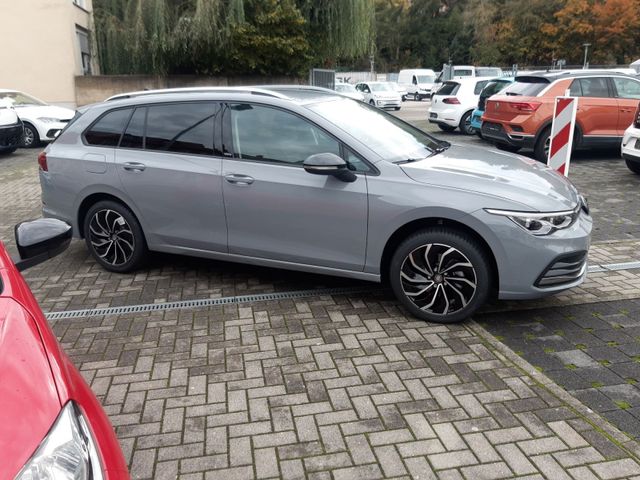 Golf Variant Move 1,5 l eTSI  110 kW DSG  Standh