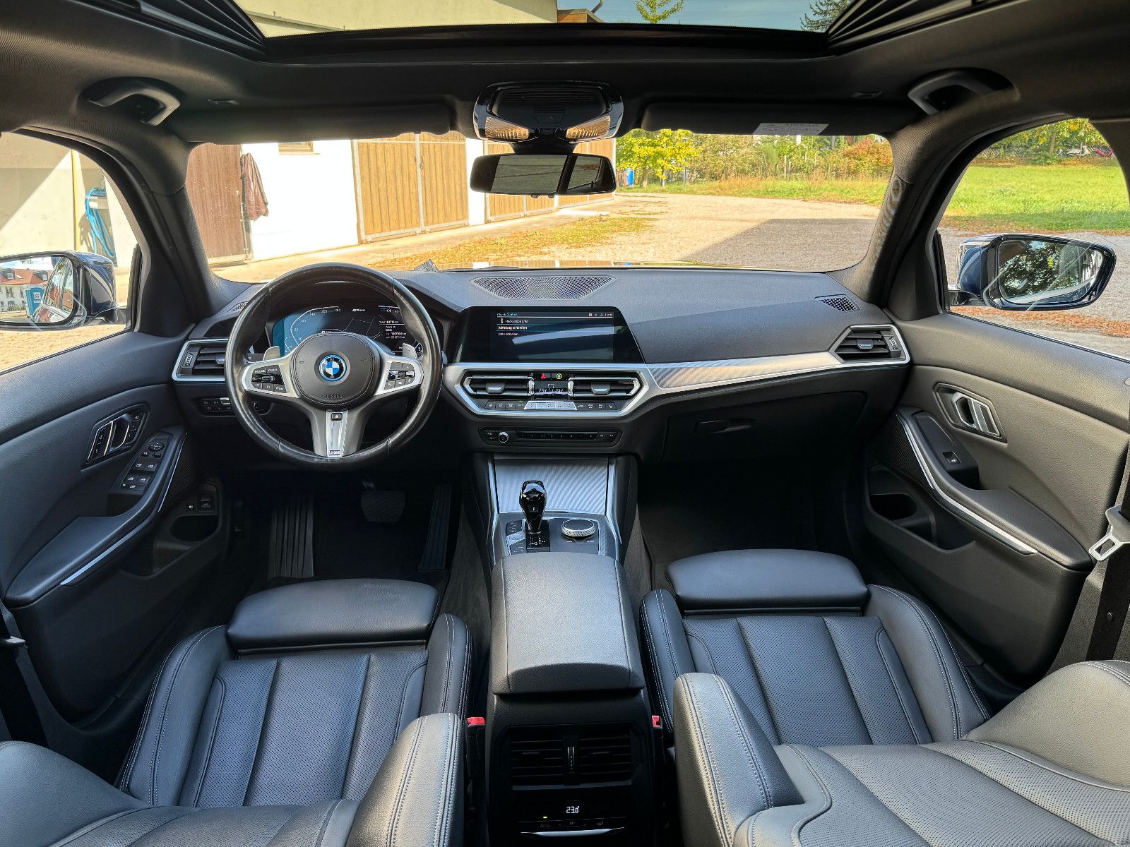 BMW 330e Touring Sport Line Aut. Pano Laser HeadUp imagem 2