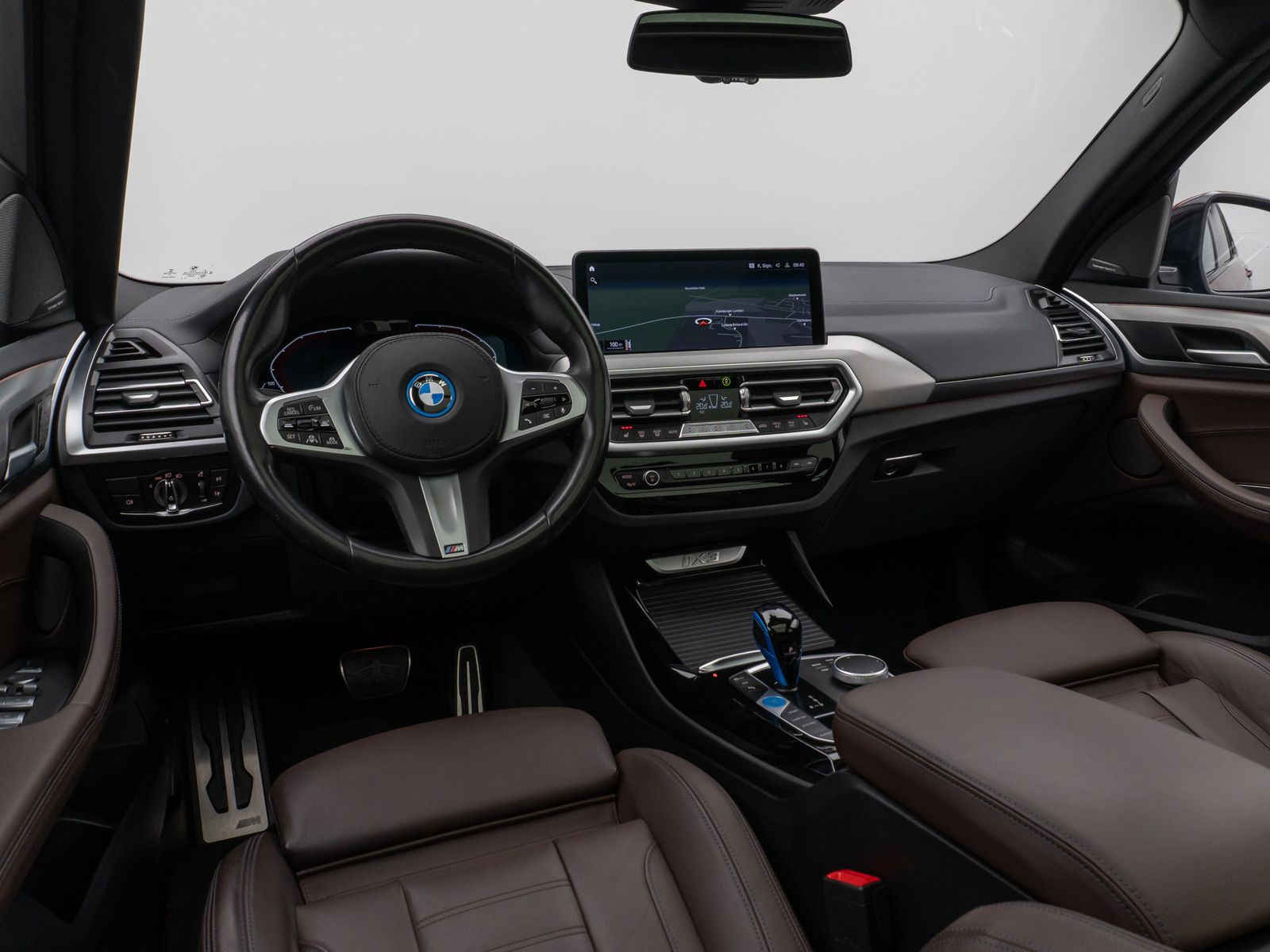 Fahrzeugabbildung BMW iX3 Impressive M Sport Panorama Kamera HUD H/K