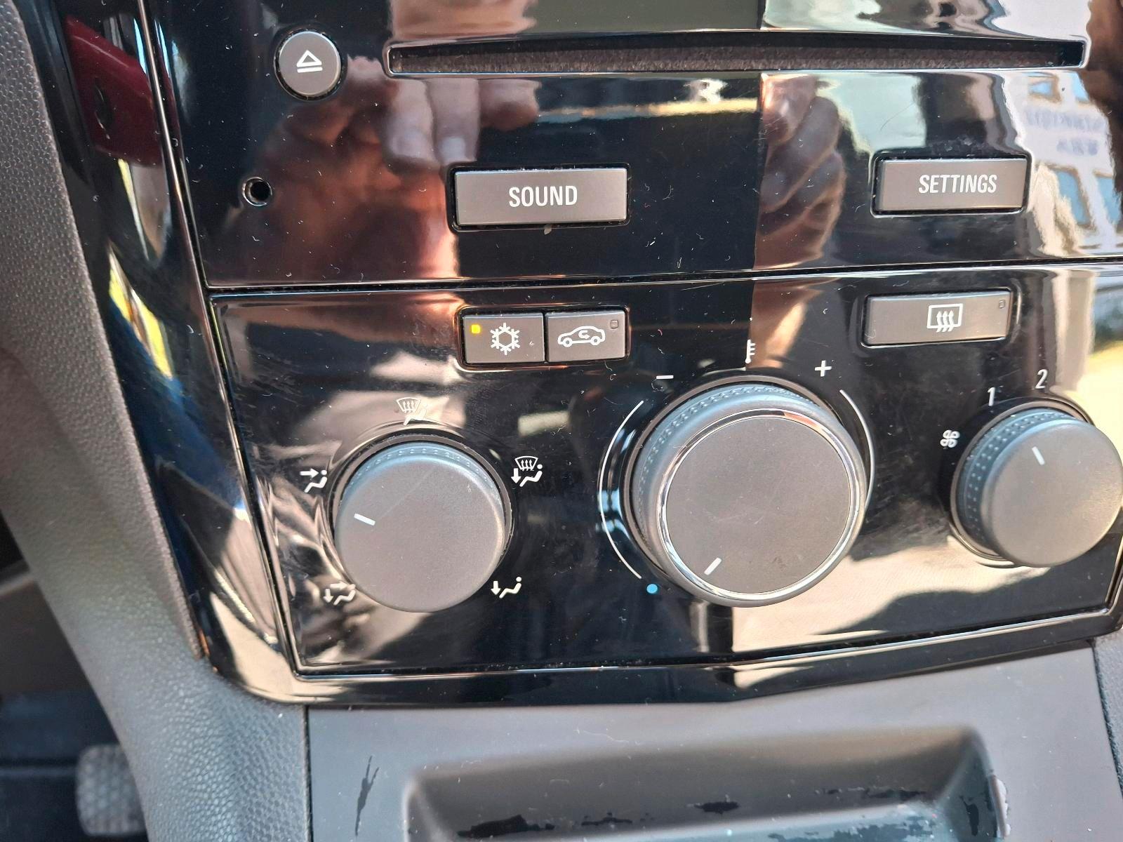 Opel Zafira 2013 — photo 11