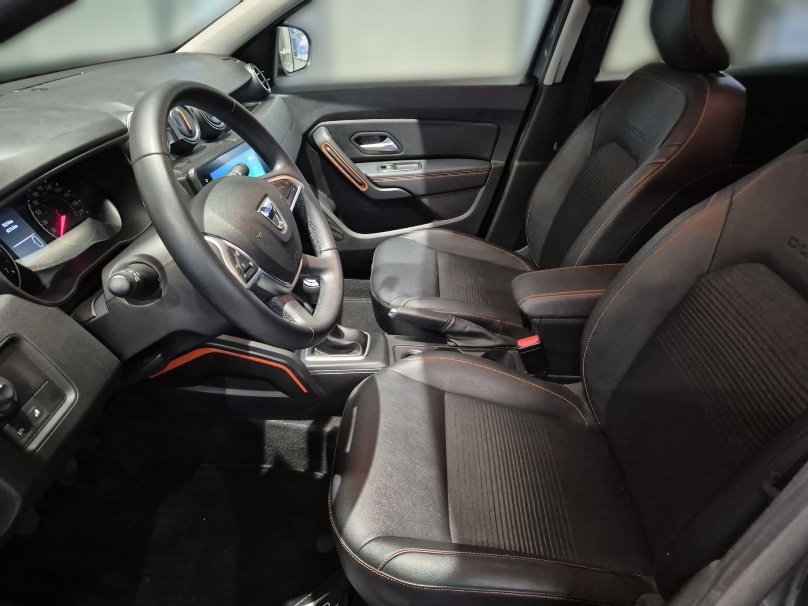 Fahrzeugabbildung Dacia Duster II 1.0 TCe 100 ECO-G Extreme 2WD