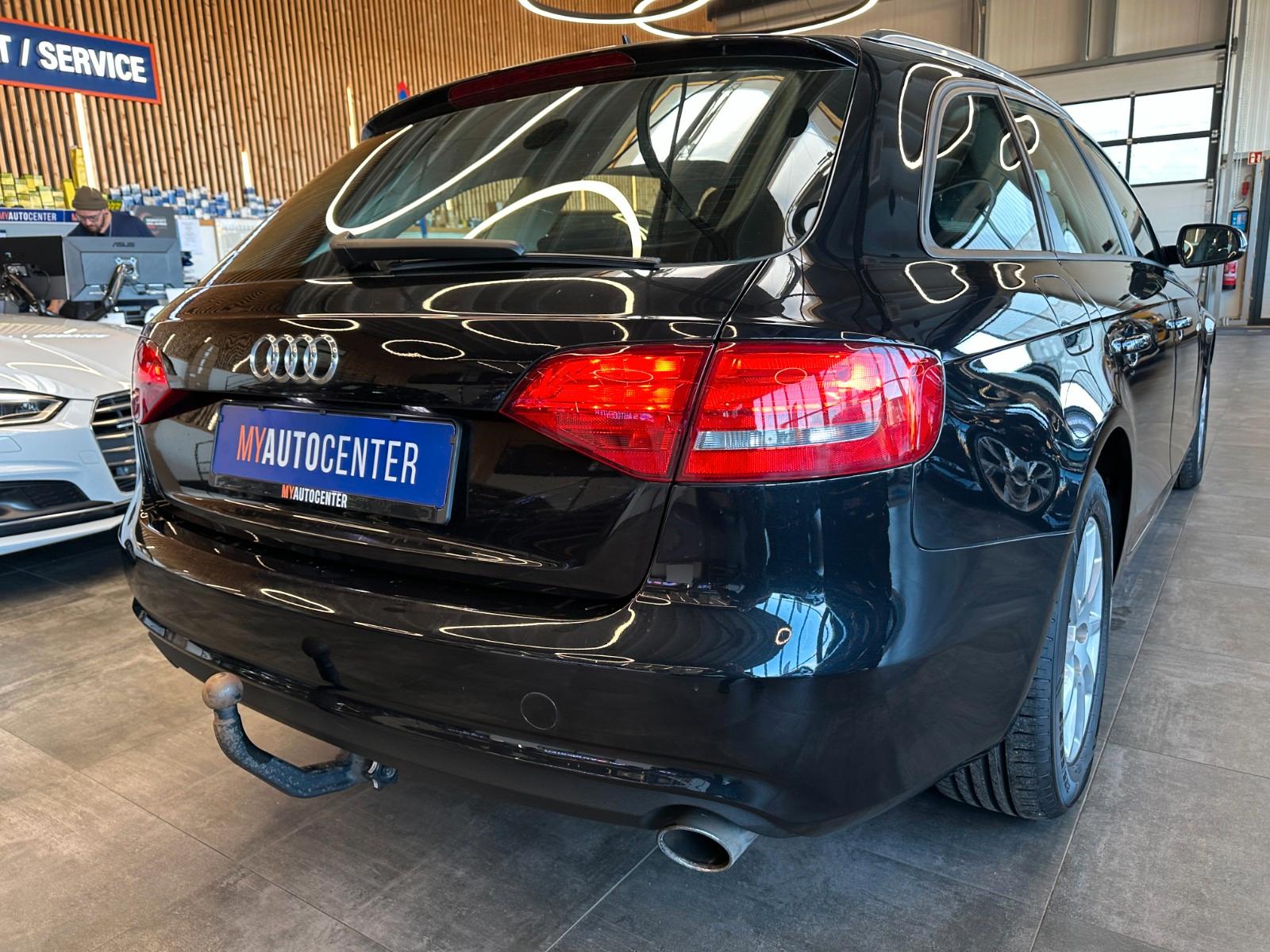 Audi A4 2013 — rear view