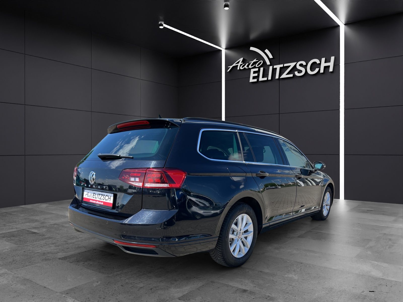 Fahrzeugabbildung Volkswagen Passat Variant Business TSI DSG LED ACC AHK PDC