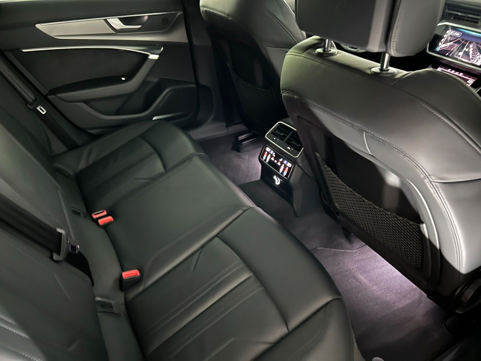 Fahrzeugabbildung Audi A6 Avant 50 TDI Quattro Sport S-LINE/