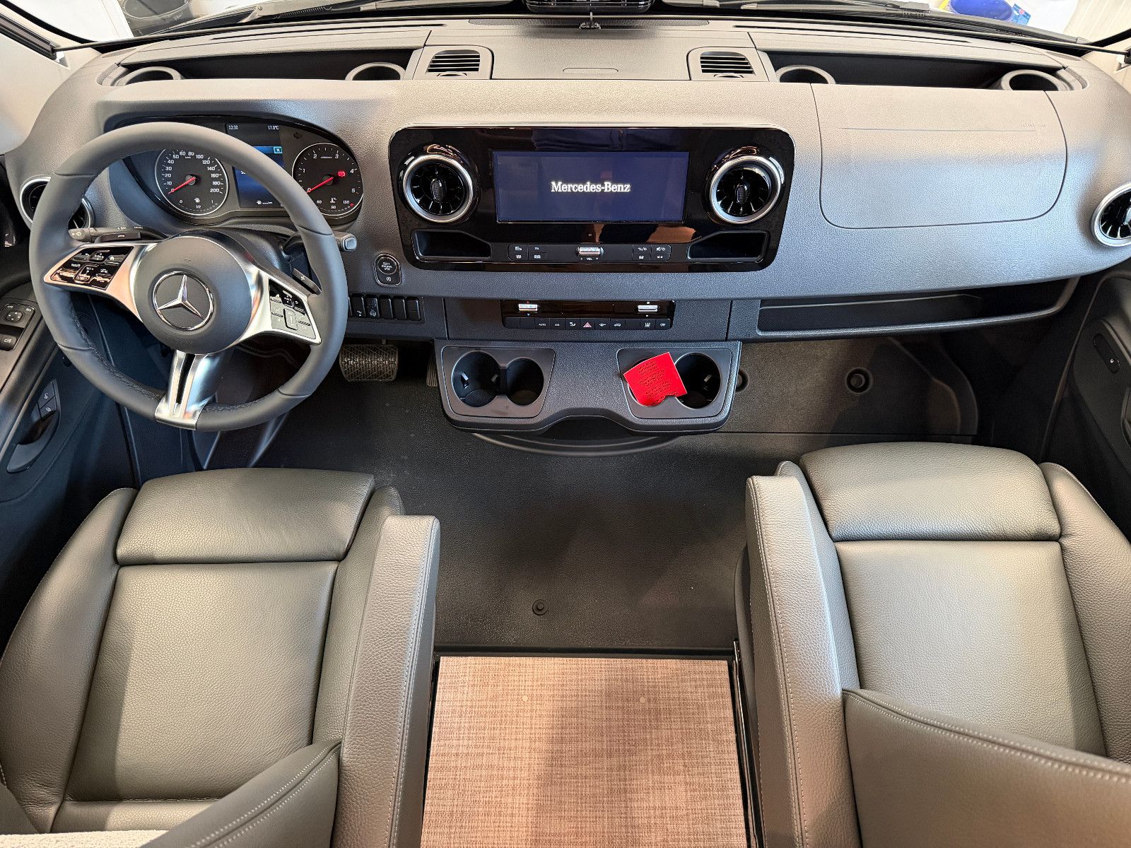 Fahrzeugabbildung HYMER / ERIBA / HYMERCAR B-Klasse MC-T 600 Modell 2026