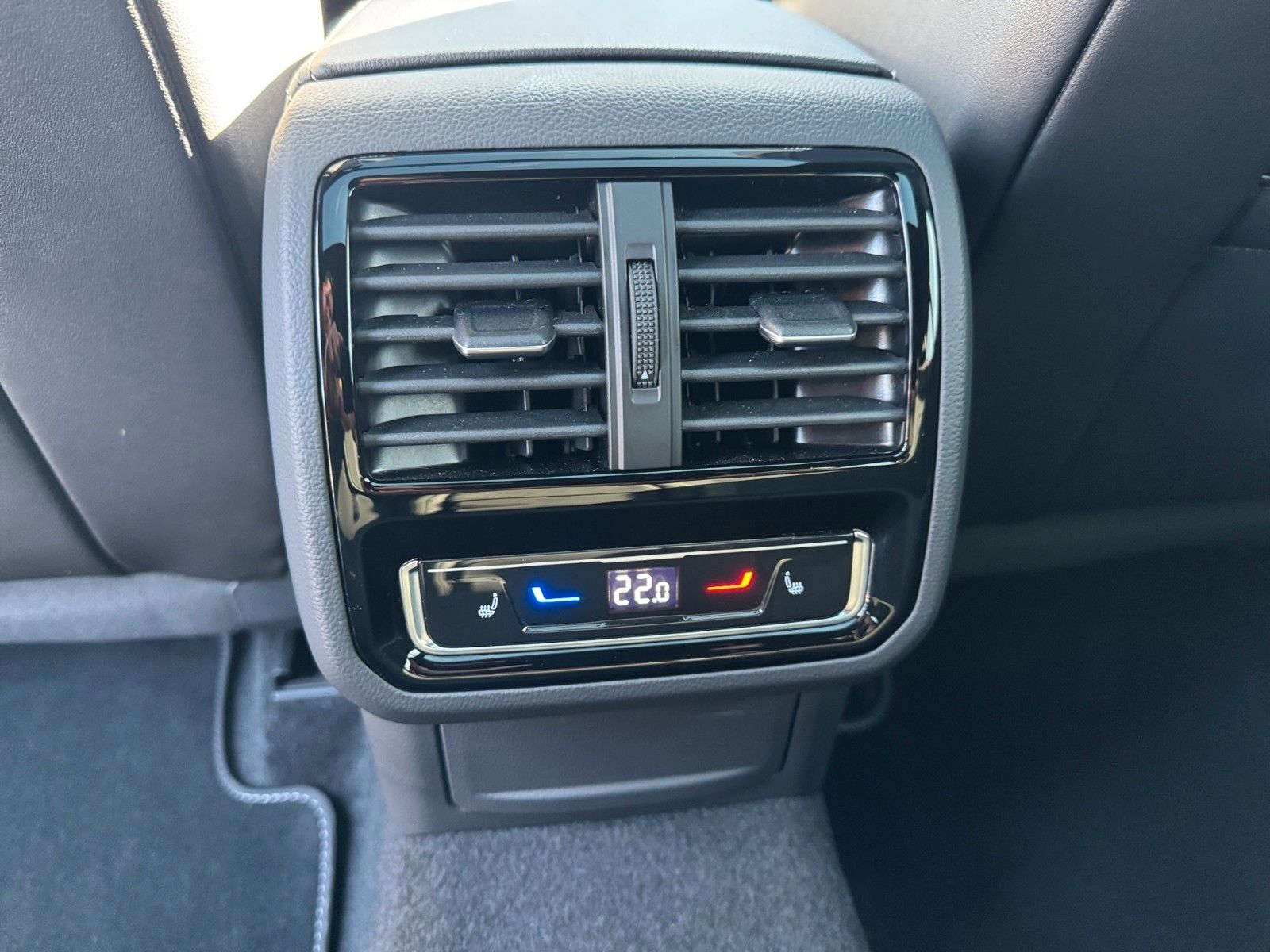 Fahrzeugabbildung Volkswagen Arteon Shooting Brake R-Line 2.0 TSI