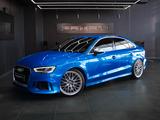 Audi RS 3 Lim. 2.5 TFSI quattro - blaue Audi RS3