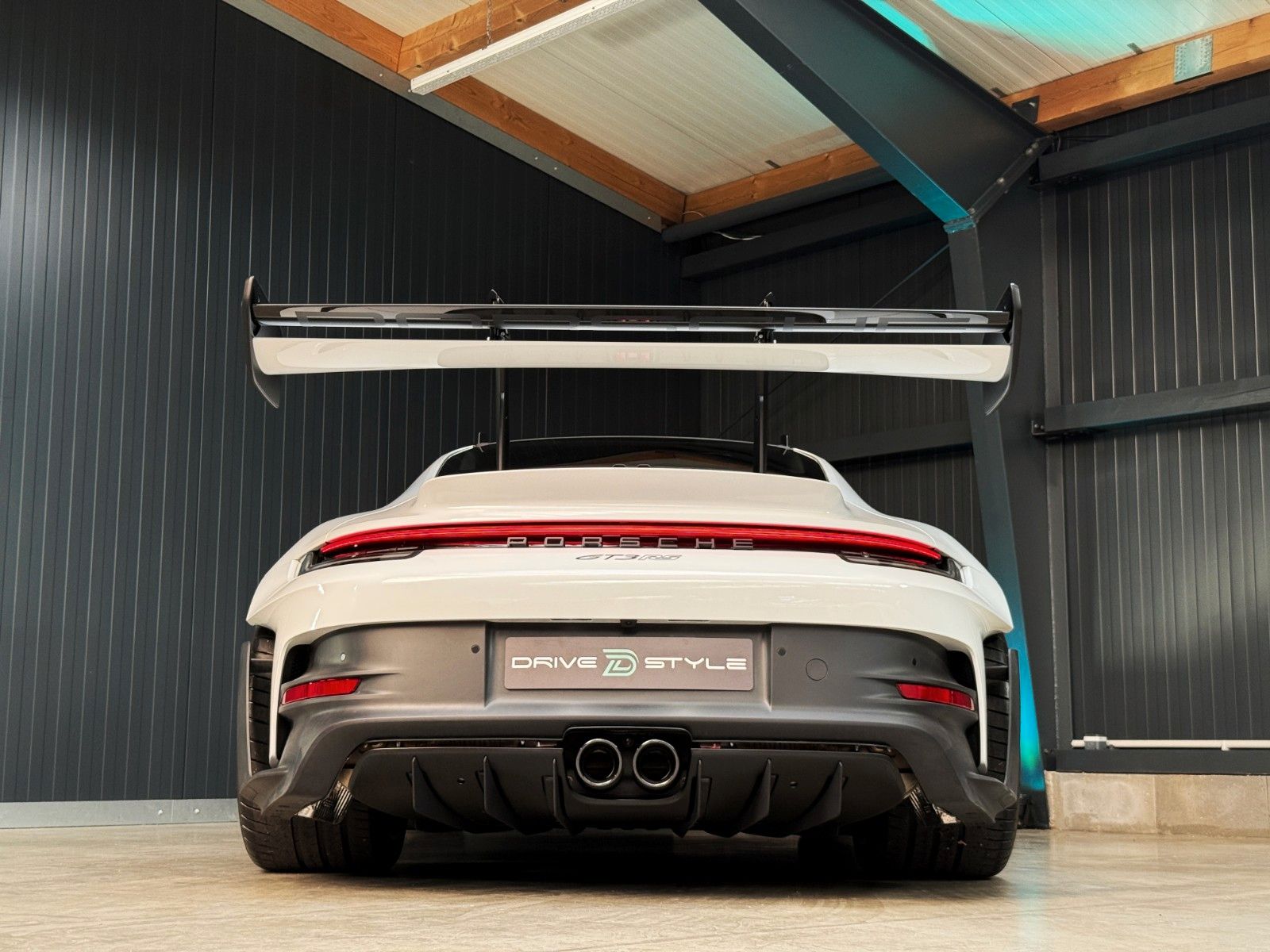 Fahrzeugabbildung Porsche 992 GT3RS + Weissach + PCCB + Clubsport + Magnes