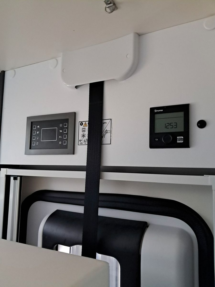 Fahrzeugabbildung Forster T FT745EB TV/Sat/Navi/Markise/Solar/Fahrradträ.