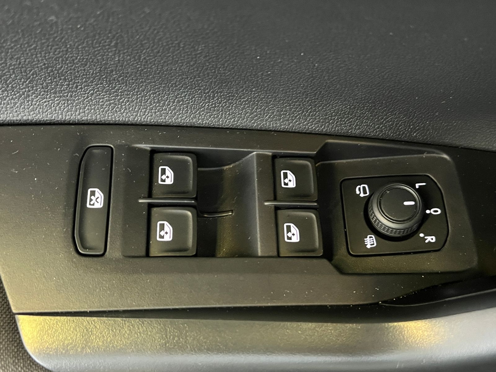 Fahrzeugabbildung Volkswagen Polo Life 1.0 MPI *Garantie,LED,Digital Cockpit*